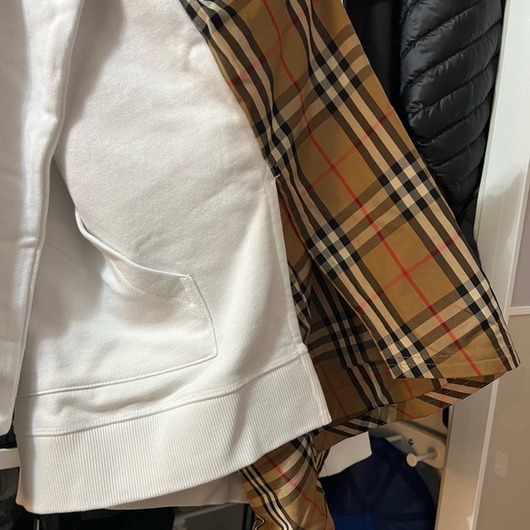Burberry Vintage Check Panel Cotton Oversized
Sweatshirt - Picture 5 of 10